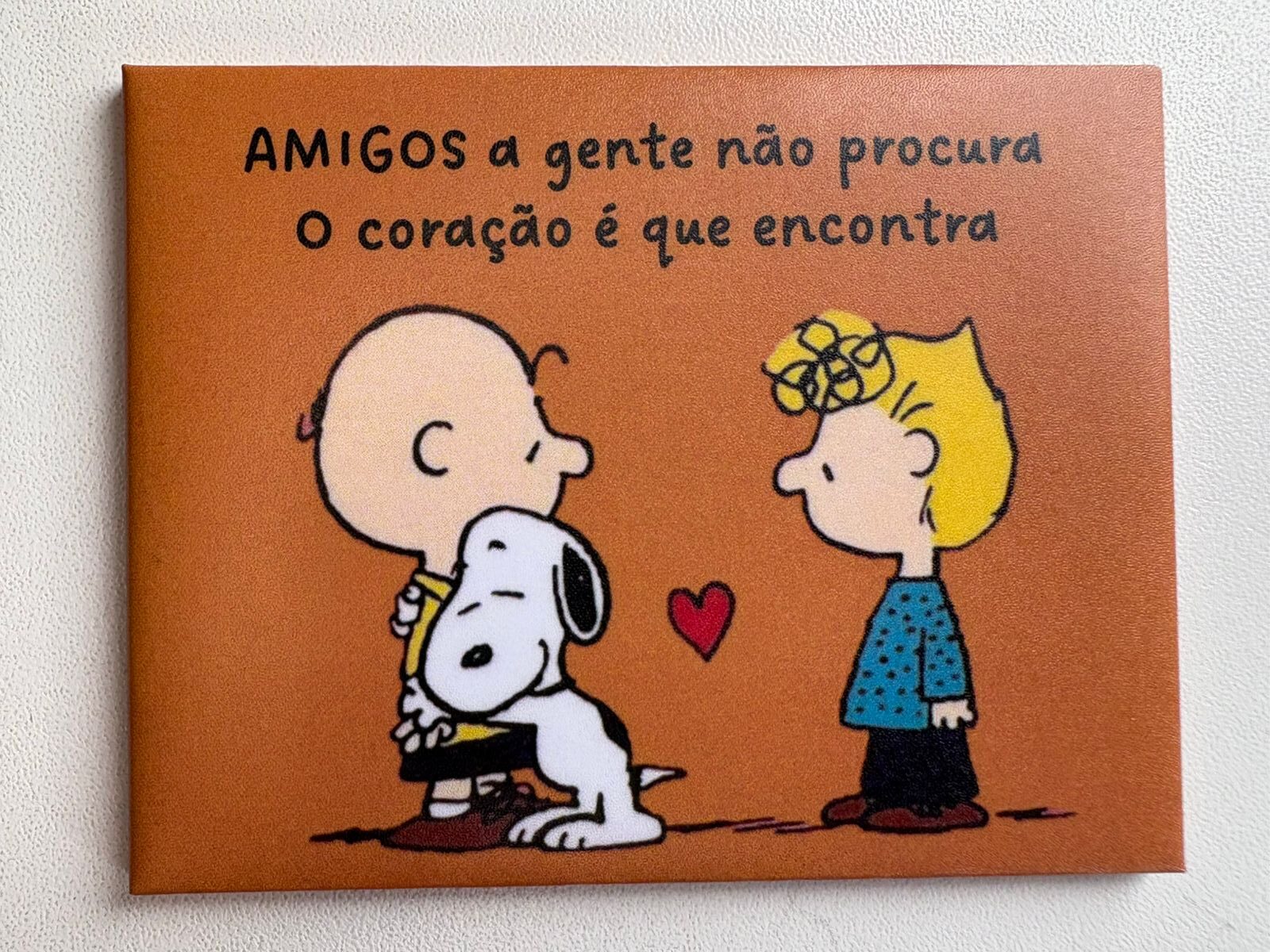 Ímã "Amizade de Alma": Snoopy e a Conexão Que o Coração Encontra